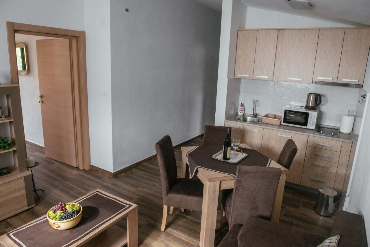 Big Hill Apartment Kotor Exterior photo